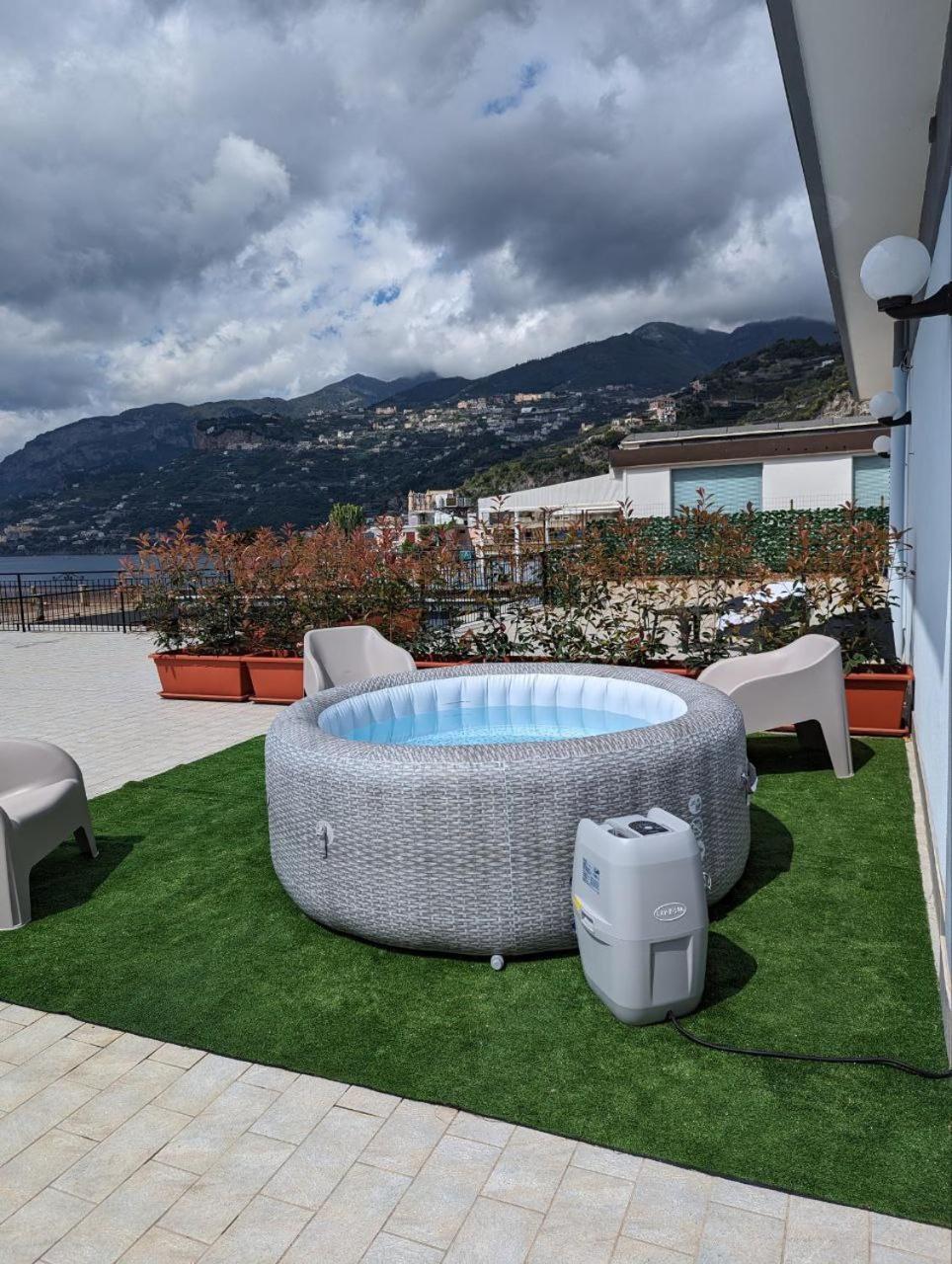 Piccolo Appartamento Con Grande Terrazzo Panoramico Maiori Dış mekan fotoğraf