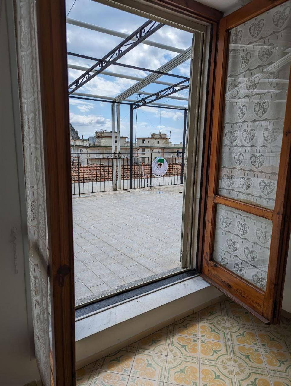 Piccolo Appartamento Con Grande Terrazzo Panoramico Maiori Dış mekan fotoğraf